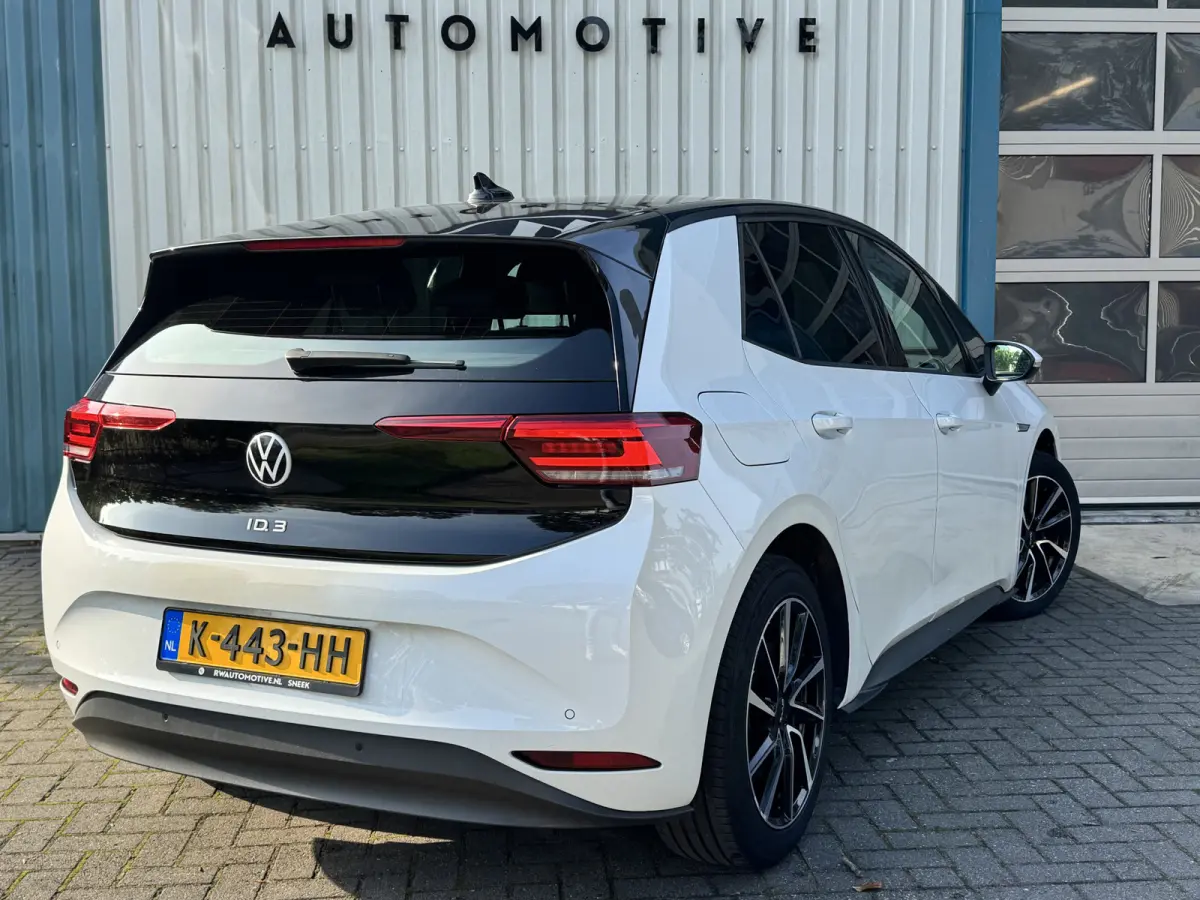 ID.3 Life 58 kWh BTW Auto / AppleCarplay / Stoel en stuurverw / NL Auto Z.G.O.H. € 12.355 Ex BTW