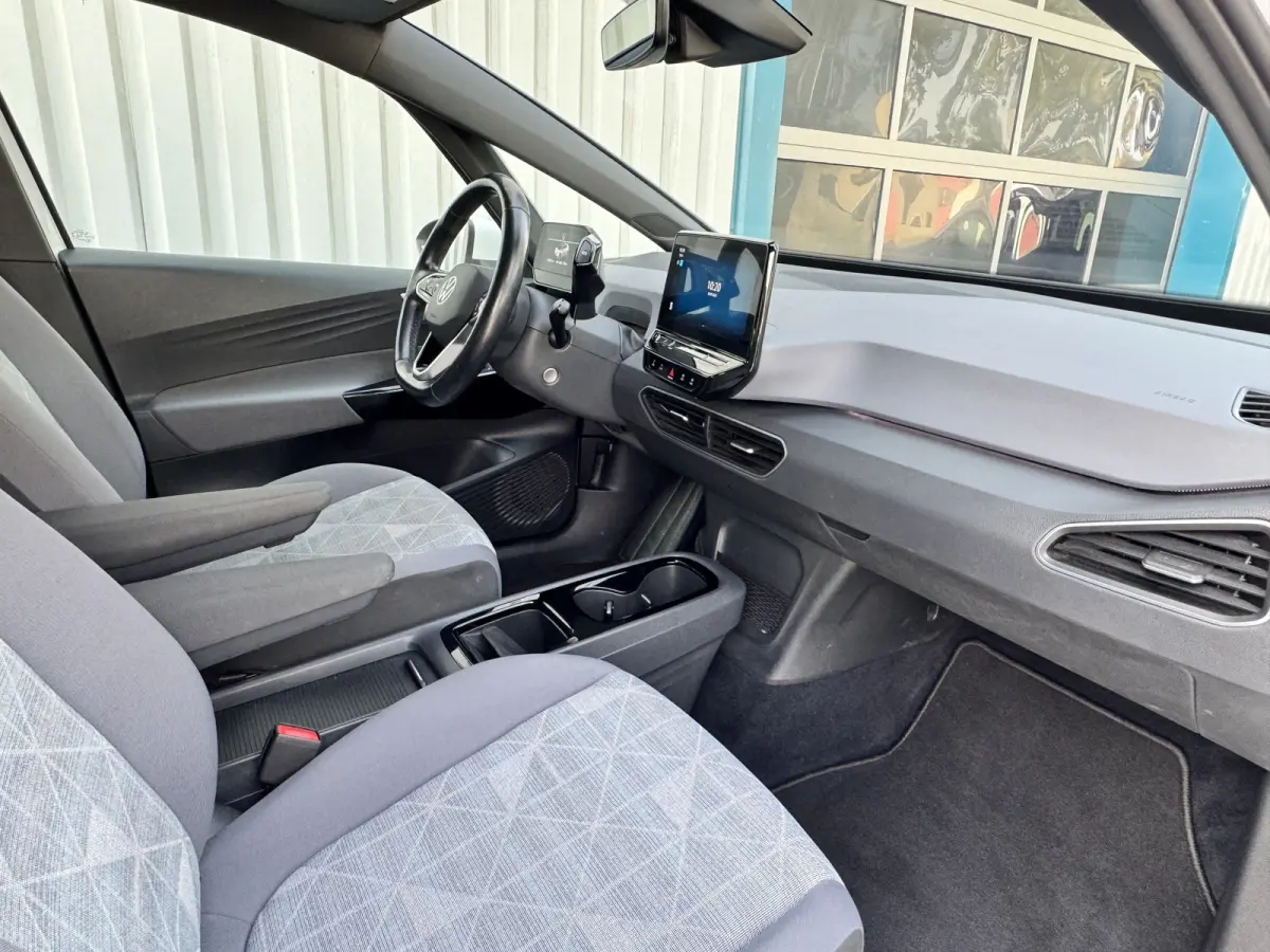 ID.3 Life 58 kWh BTW Auto / AppleCarplay / Stoel en stuurverw / NL Auto Z.G.O.H. € 12.355 Ex BTW