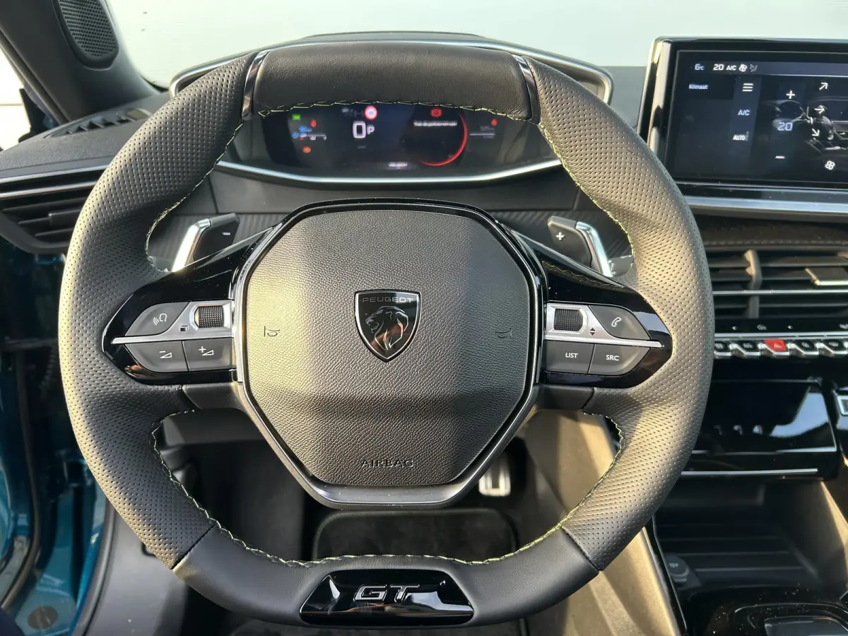 1.2 Hybrid 136 GT | Panoramadak | Adaptieve cruise control | Draadloze oplader | Nieuw te bestellen!! |