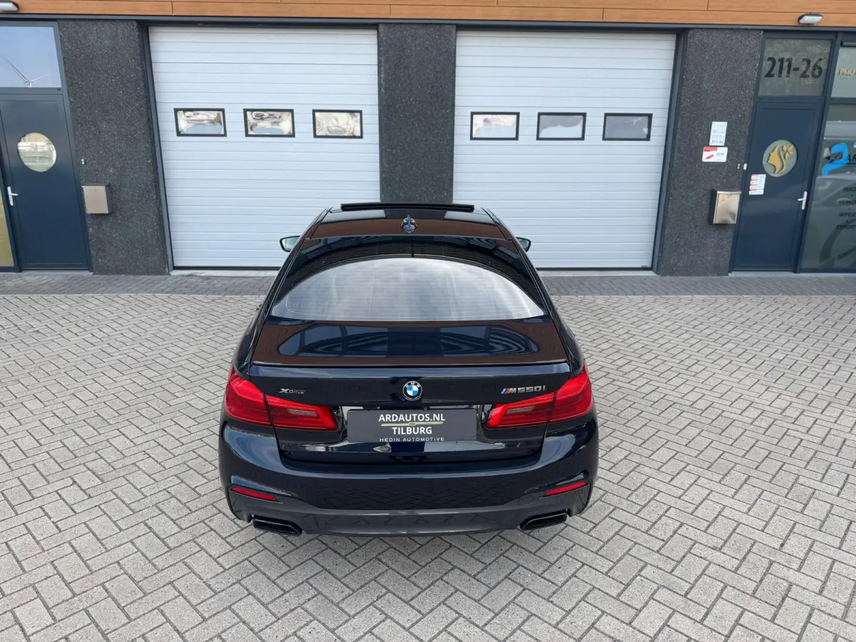M550i xDrive High Executive Massage-Head Up