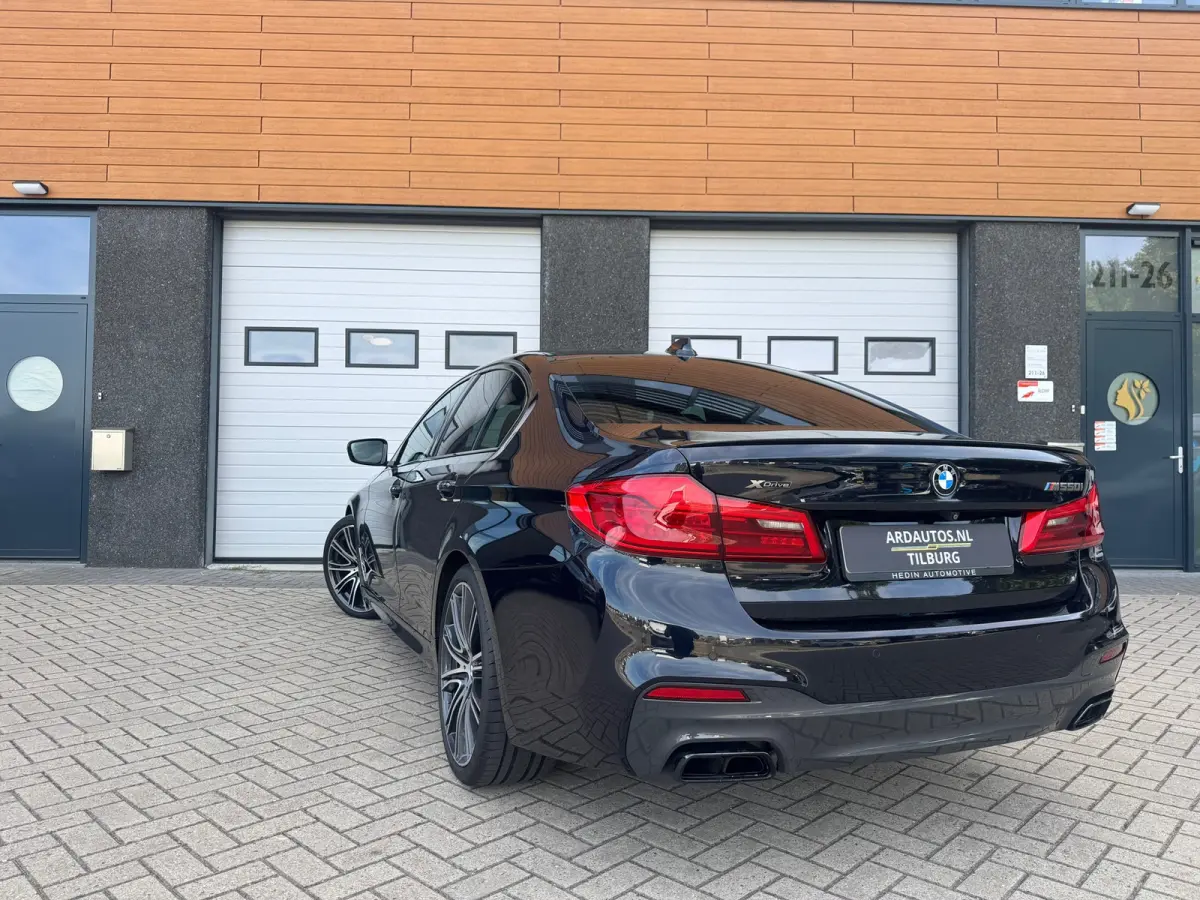 M550i xDrive High Executive Massage-Head Up