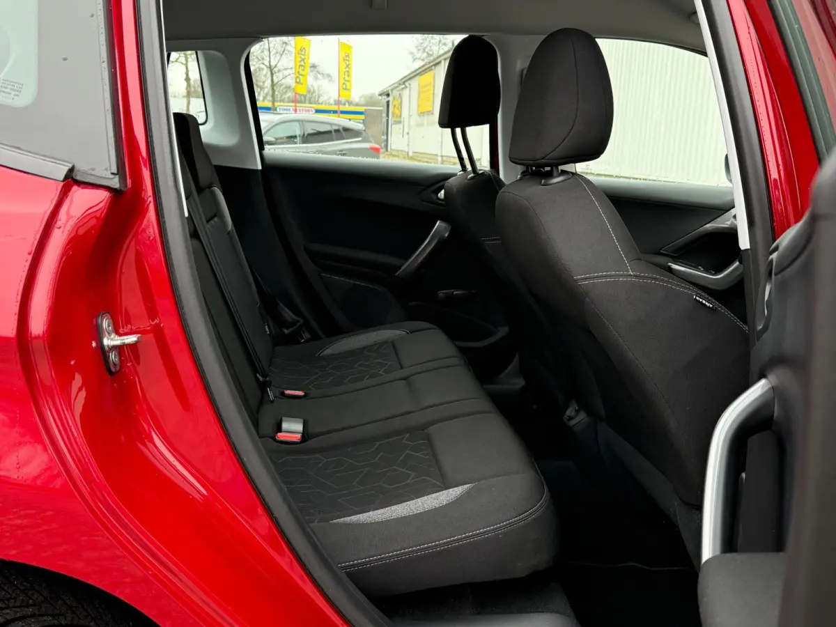 1.2 PureTech Active 2e Eigenaar,Airco,Navigatie,PDC,CruiseControl,ElektrischeRamen,5Deurs,Apk tot 25-10-2026