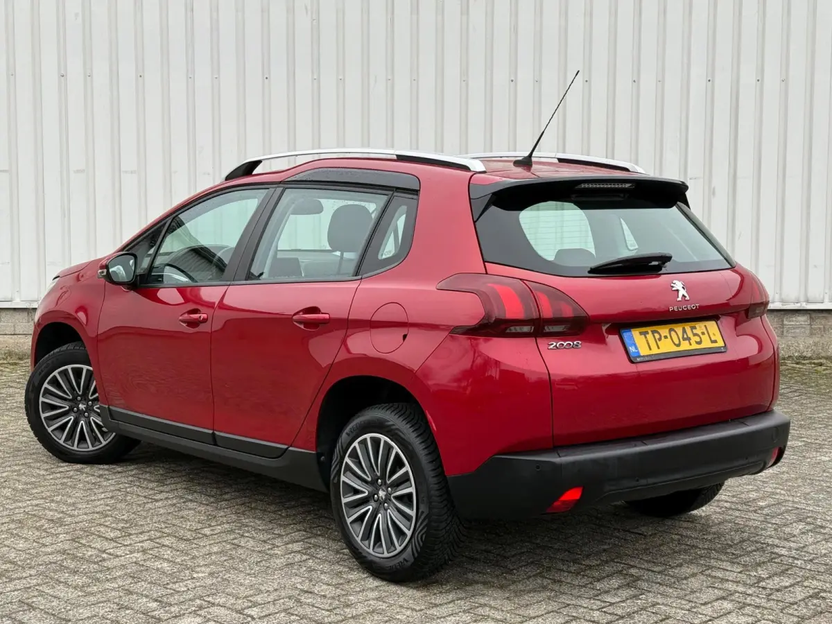 1.2 PureTech Active 2e Eigenaar,Airco,Navigatie,PDC,CruiseControl,ElektrischeRamen,5Deurs,Apk tot 25-10-2026
