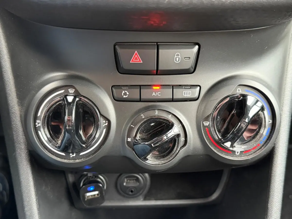 1.2 PureTech Active 2e Eigenaar,Airco,Navigatie,PDC,CruiseControl,ElektrischeRamen,5Deurs,Apk tot 25-10-2026