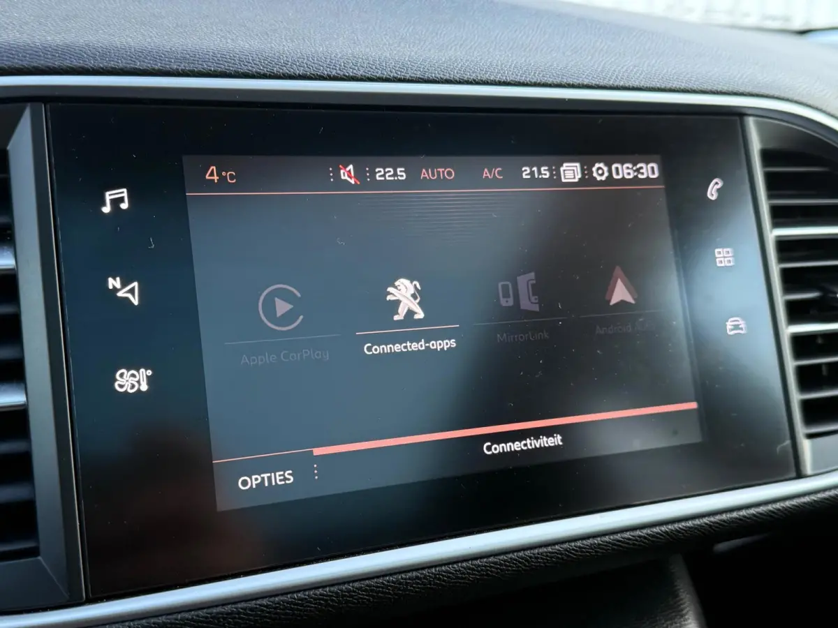 1.2 PureTech Executive Trekhaak,AppleCarplay,ClimateControl,Navi,Pano,PDC,CruiseControl,N.A.P!Apk tot 04-08-2027!