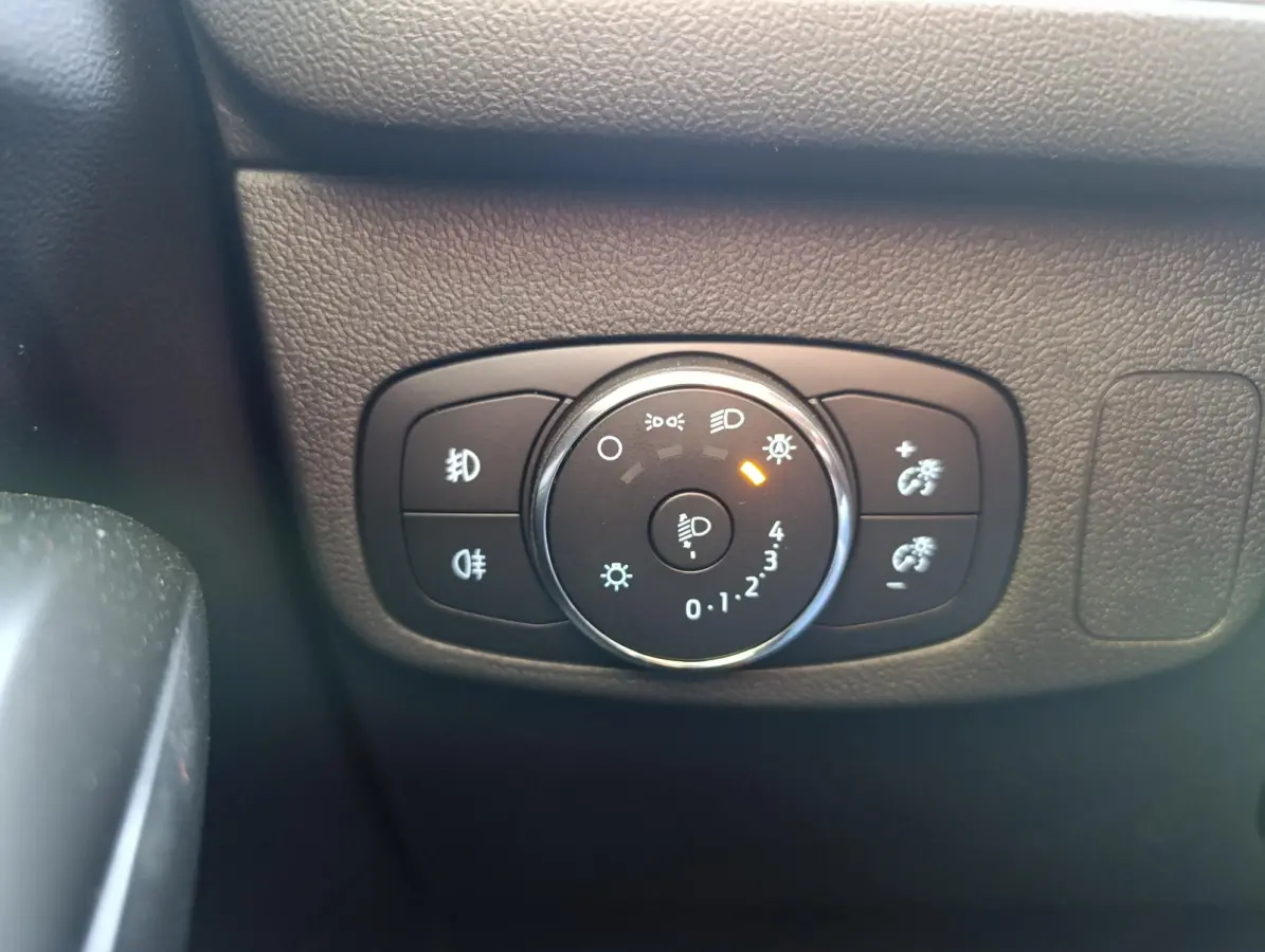 1.0 EcoBoost Hybrid ST Line | Adaptieve Cruise Control | Dodehoeksensoren | Camera