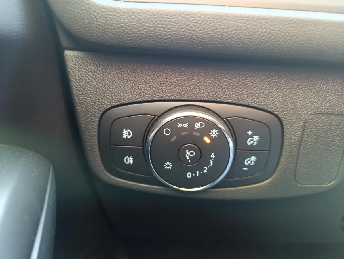 1.0 EcoBoost Hybrid ST Line | Adaptieve Cruise Control | Dodehoeksensoren | Camera
