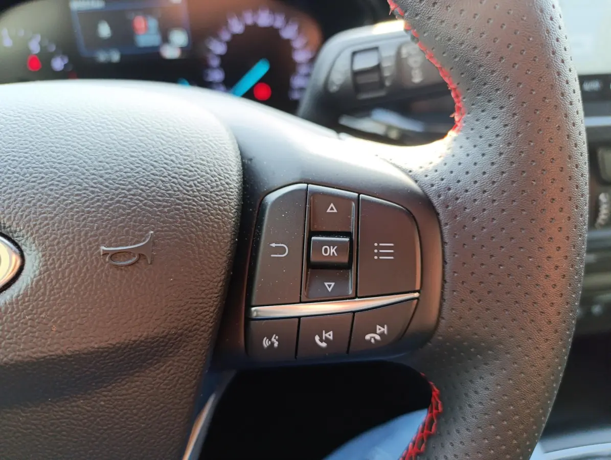 1.0 EcoBoost Hybrid ST Line | Adaptieve Cruise Control | Dodehoeksensoren | Camera