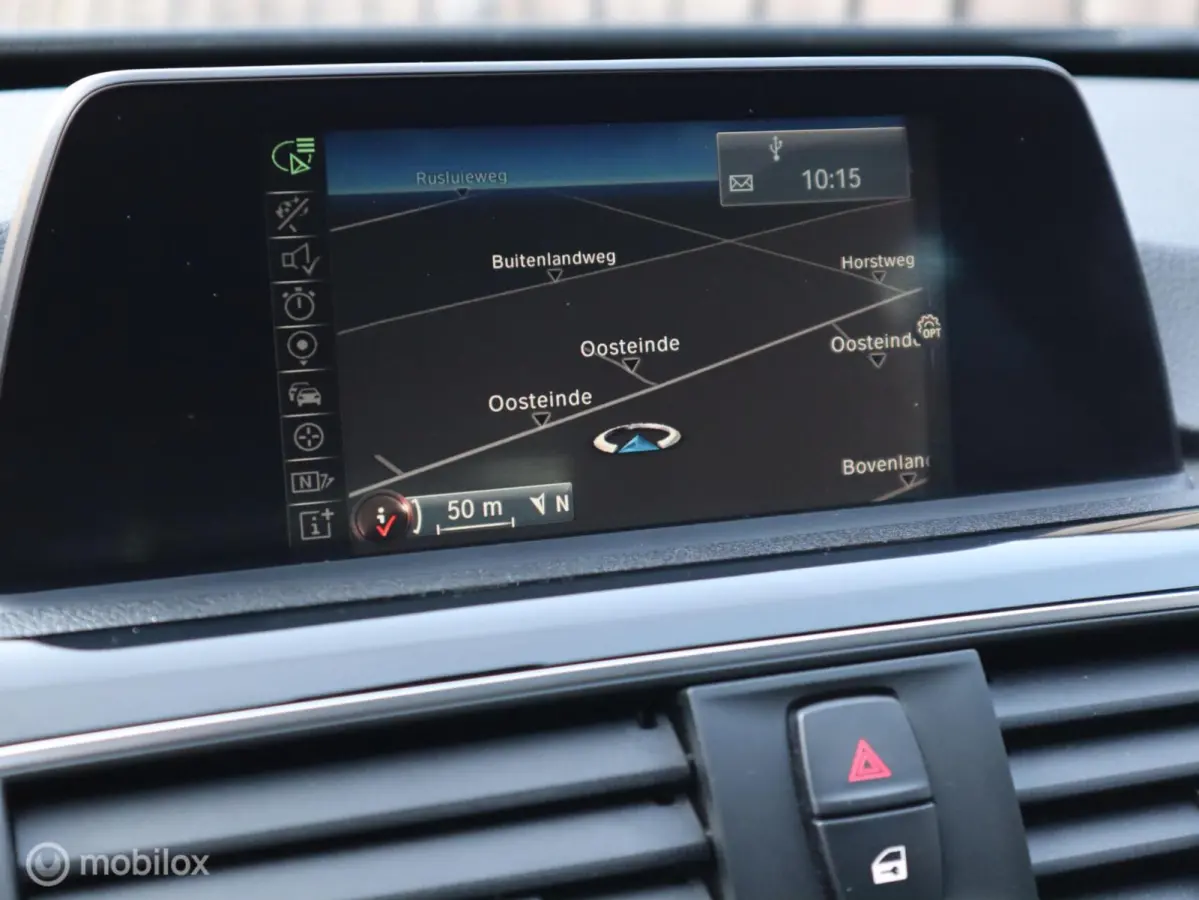 318i Executive LED|18" LMV| CarPlay|LED|Navi|Donker Glas|Chroom
