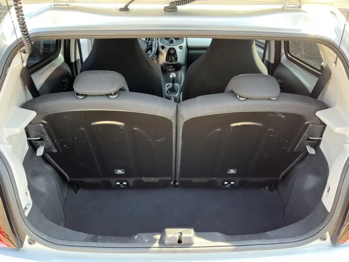 1.0 e-VTi Feel | EERSTE EIGENAAR | AIRCO | BLUETOOTH |