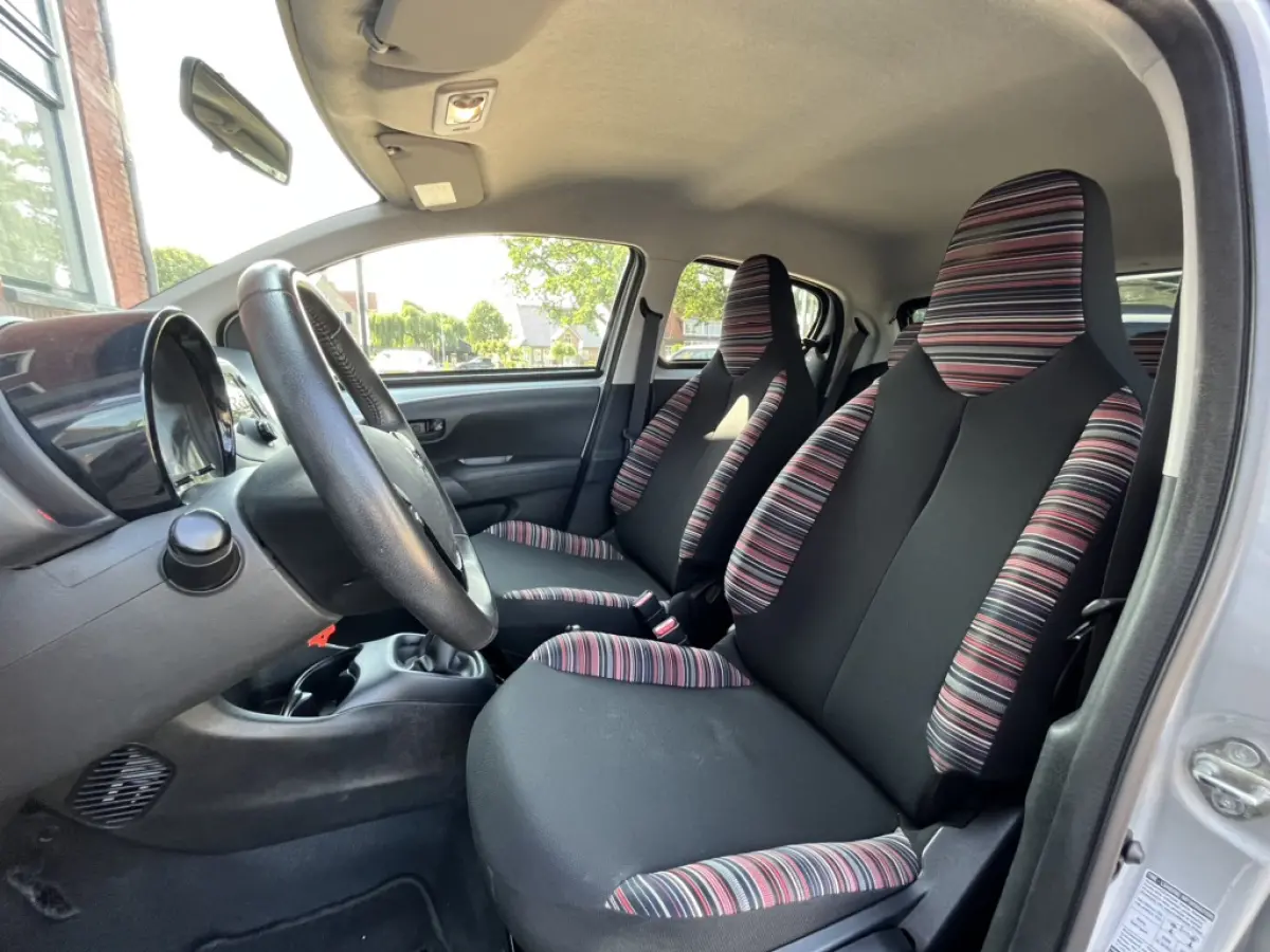 1.0 e-VTi Feel | EERSTE EIGENAAR | AIRCO | BLUETOOTH |