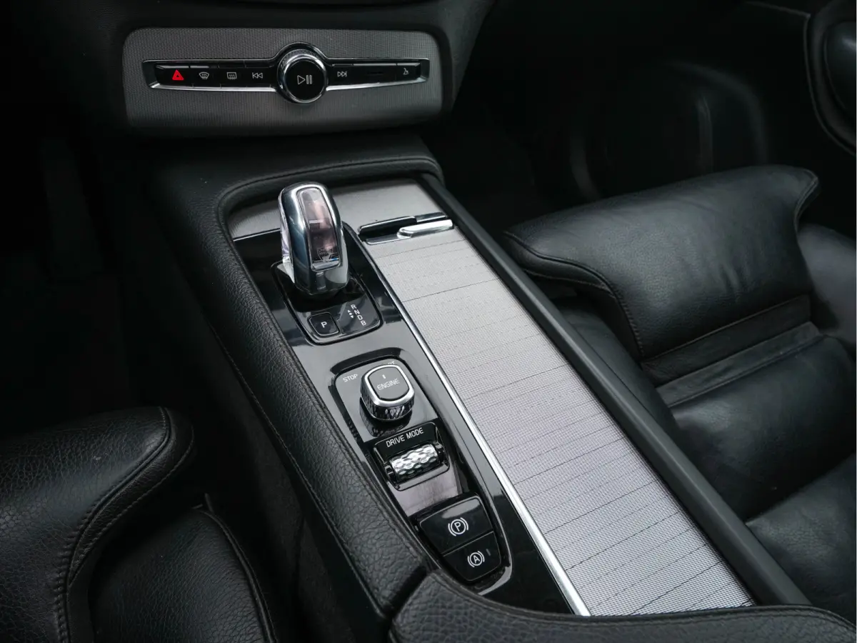 2.0 T8 Twin Engine Inscription AWD [ 7-Pers ] (INCL-BTW) Aut. *PANO | NAPPA-LEATHER | FULL-LED | MEMORY-PACK | KEYLESS | DAB | NAVI-FULLMAP | CAMERA | DIGI-COCKPIT | SPORT-SEATS | 22"ALU*