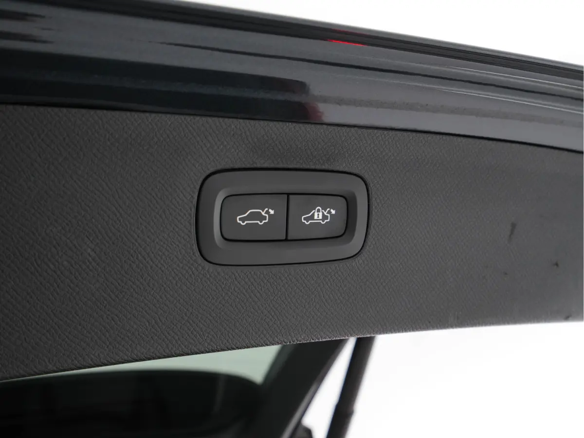 2.0 T8 Twin Engine Inscription AWD [ 7-Pers ] (INCL-BTW) Aut. *PANO | NAPPA-LEATHER | FULL-LED | MEMORY-PACK | KEYLESS | DAB | NAVI-FULLMAP | CAMERA | DIGI-COCKPIT | SPORT-SEATS | 22"ALU*