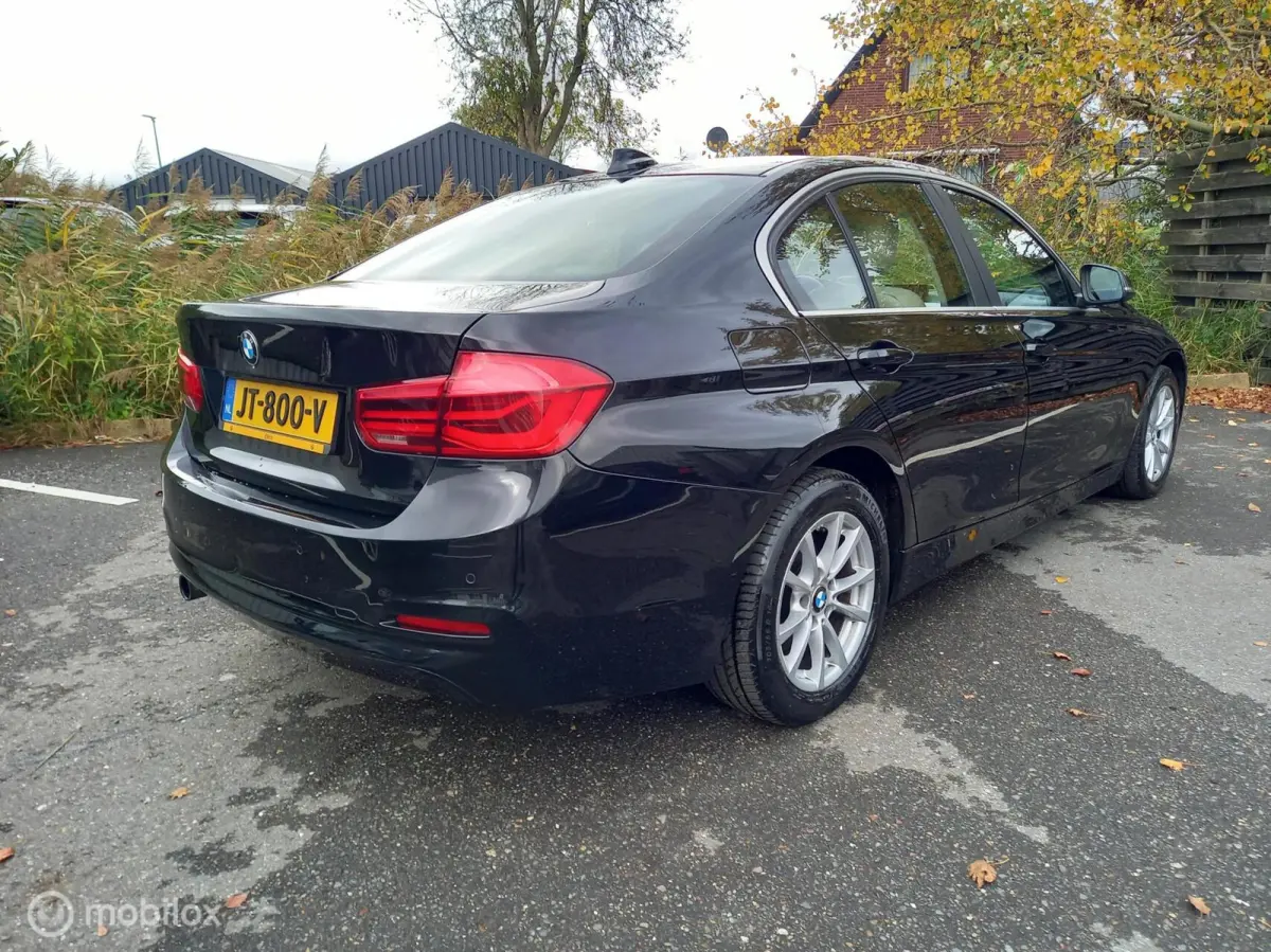 318i AUT. Centennial High Executiv Leer Navi PDC