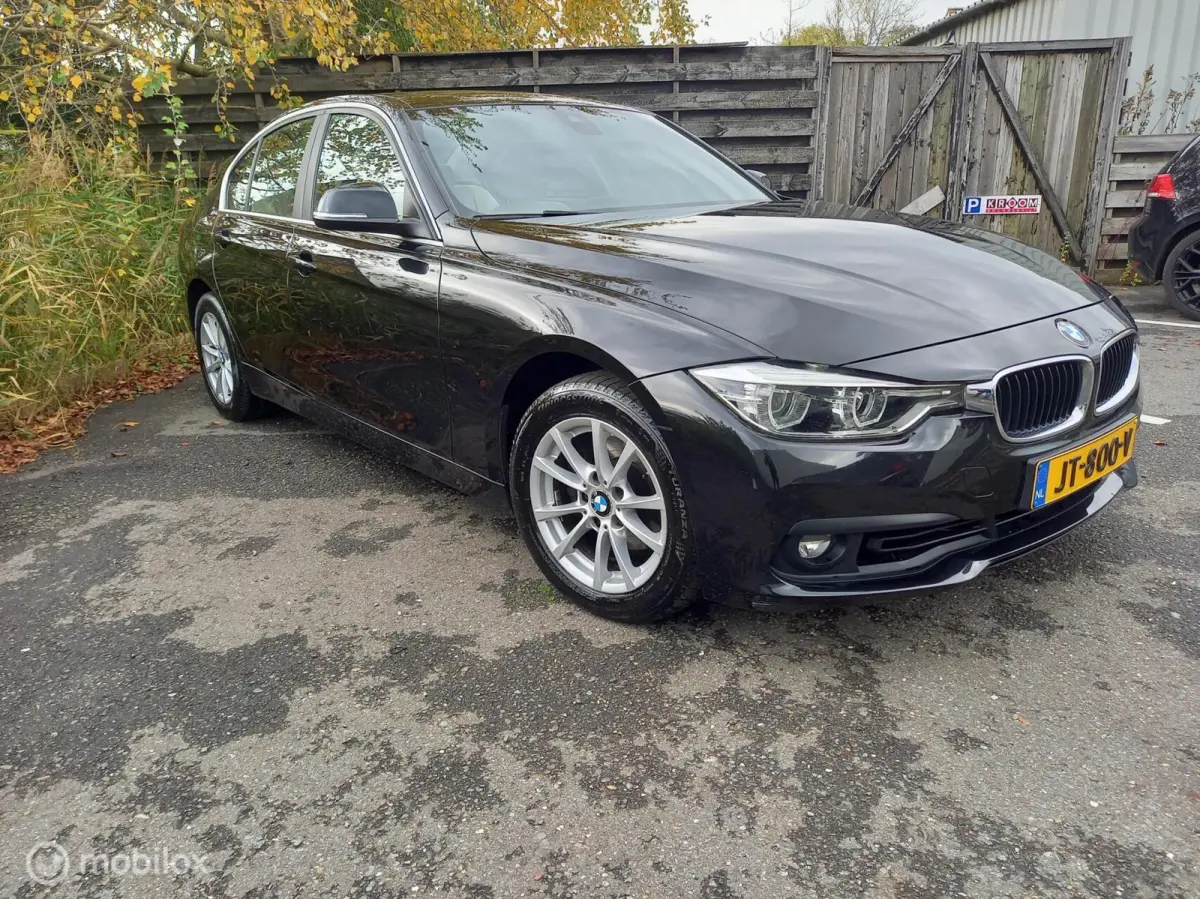 318i AUT. Centennial High Executiv Leer Navi PDC