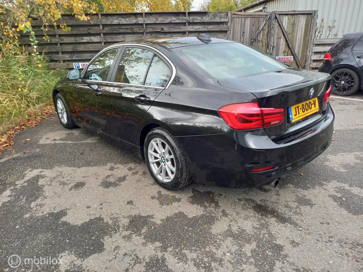 318i AUT. Centennial High Executiv Leer Navi PDC