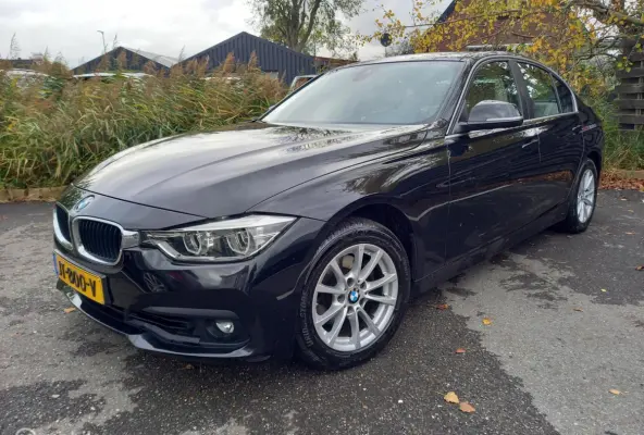 318i AUT. Centennial High Executiv Leer Navi PDC
