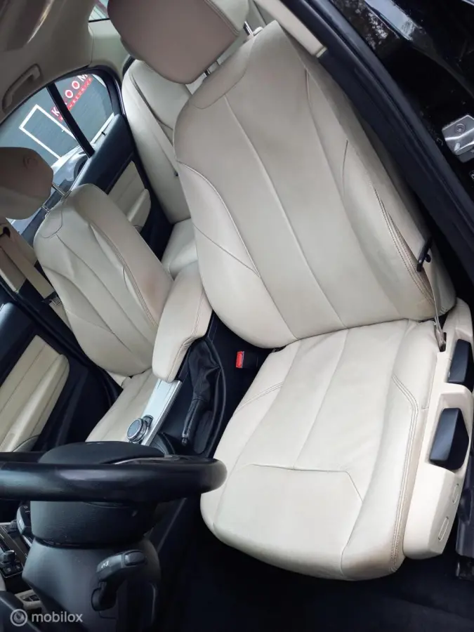 318i AUT. Centennial High Executiv Leer Navi PDC