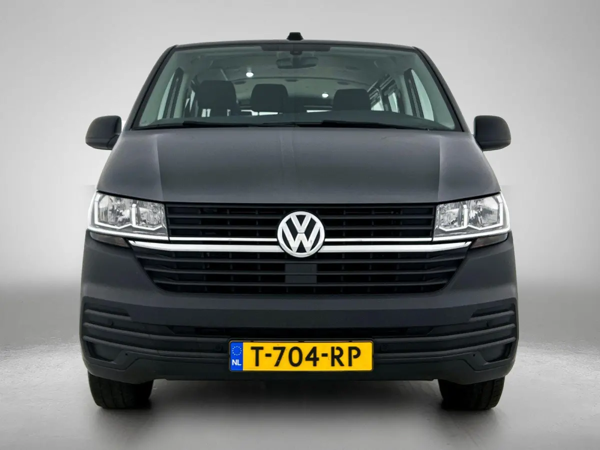 2.0 TDI L2H1 150 PK | Automaat | Airco | Voorstoelen verwarmd | Trekhaak | 9 zits | Radio | Navigatie |