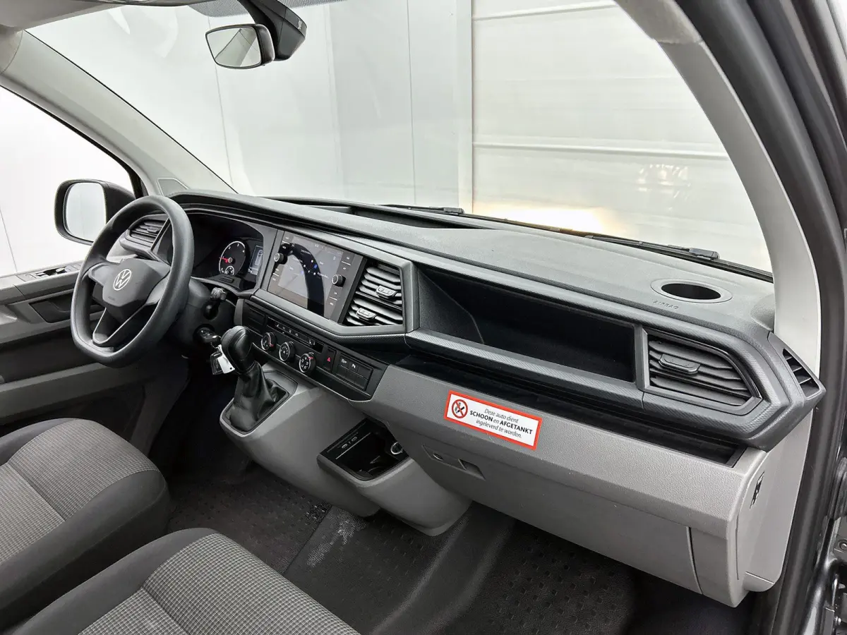 2.0 TDI L2H1 150 PK | Automaat | Airco | Voorstoelen verwarmd | Trekhaak | 9 zits | Radio | Navigatie |