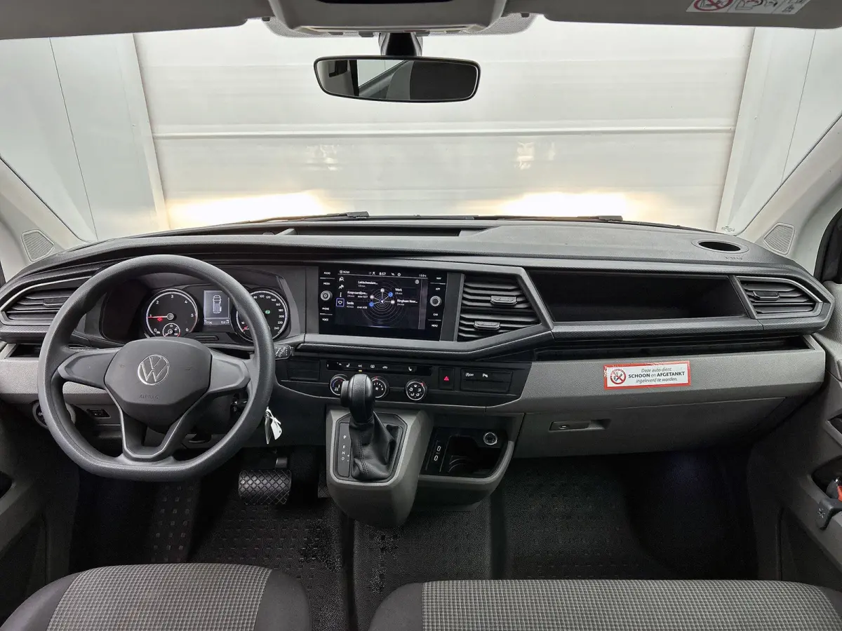 2.0 TDI L2H1 150 PK | Automaat | Airco | Voorstoelen verwarmd | Trekhaak | 9 zits | Radio | Navigatie |