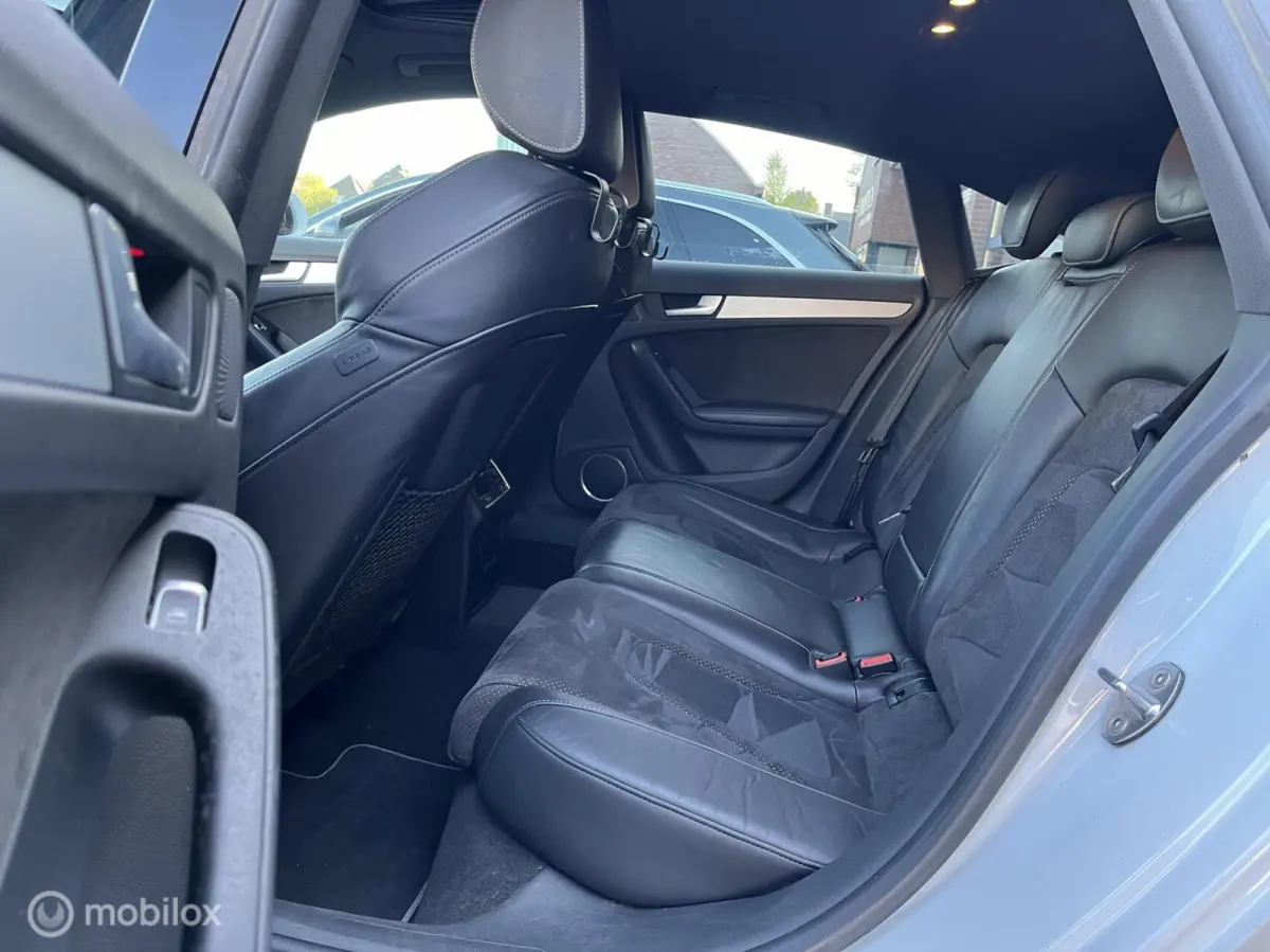 2.0 TFSI 211PK quattro S-LINE*SCHUIFDAK*NAVI*