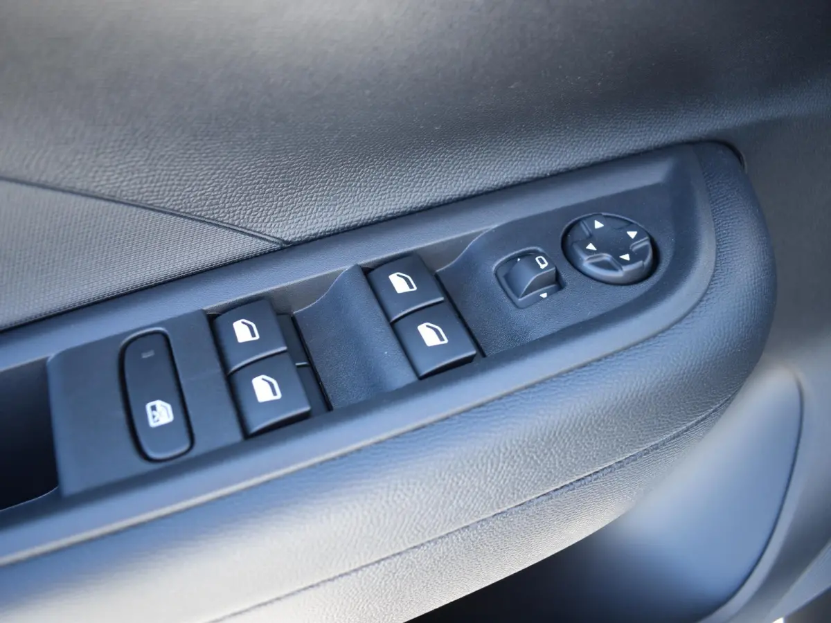 Edition 44 kWh | CARPLAY | CAMERA + SENSOREN | 3-FASE 11KW