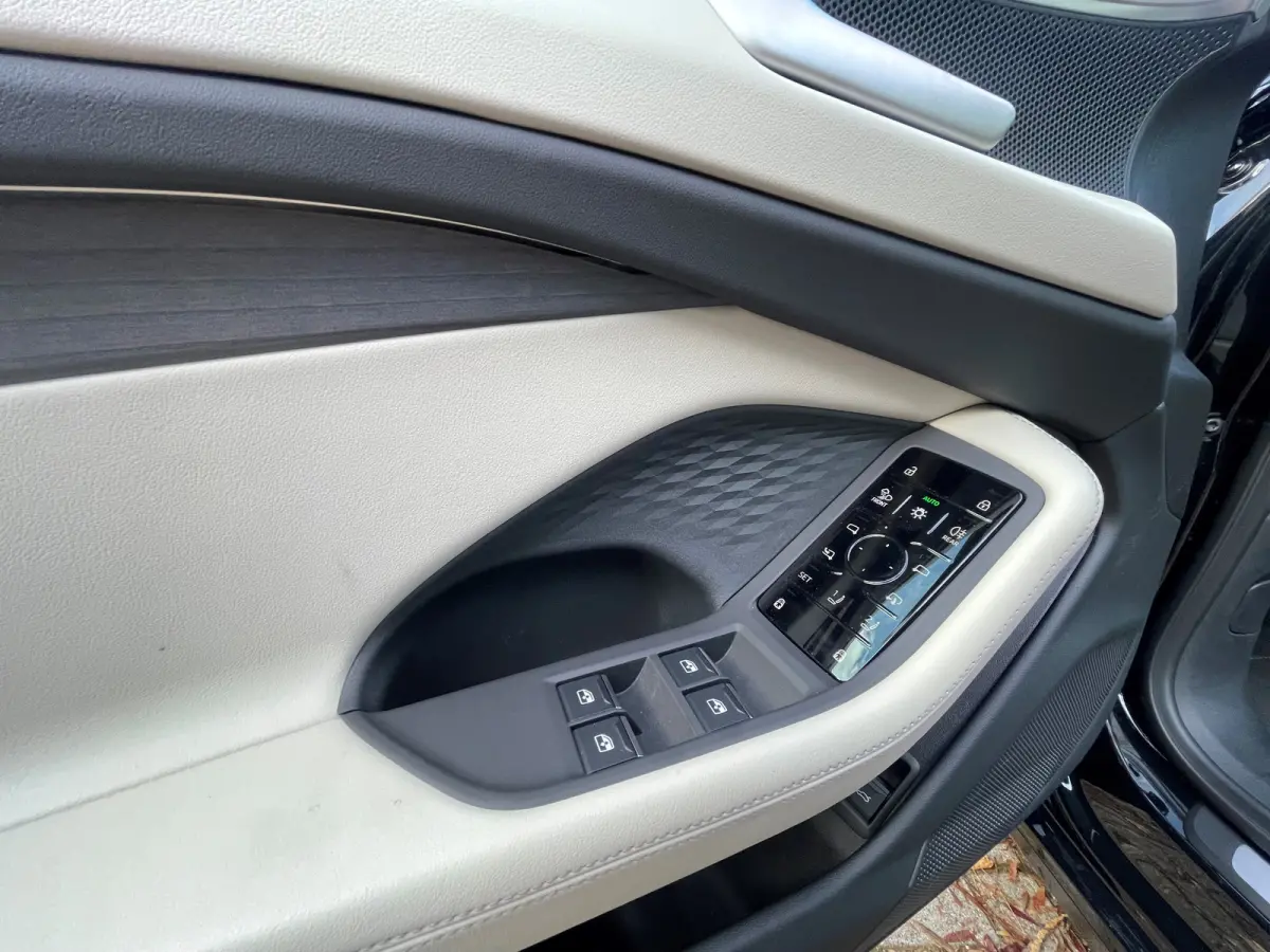 Advanced edition | Adaptive cruise control | Airconditioning 4-zones | Audi sound system
