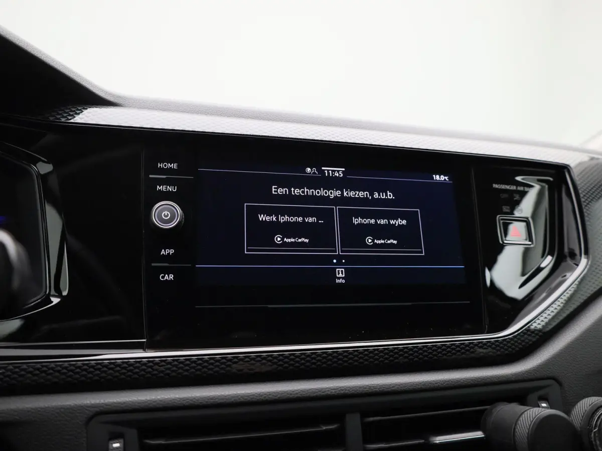 1.0 TSI Life Edition | Parkeersensoren achter | Achteruitrijcamera | Apple Carplay draadloos | Android Auto draadloos | Digitale cockpit | 15 inch lichtmetalen velgen |  Vierseizoensbanden