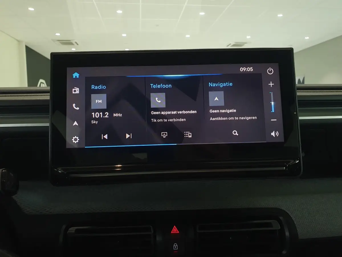 Max 113pk 44 kWh Climate Control | Full Map Navigatie | Apple Carplay / Android Auto | Camera | Parkeersensoren | Bekleding Half Leder | Direct uit Voorraad Leverbaar!