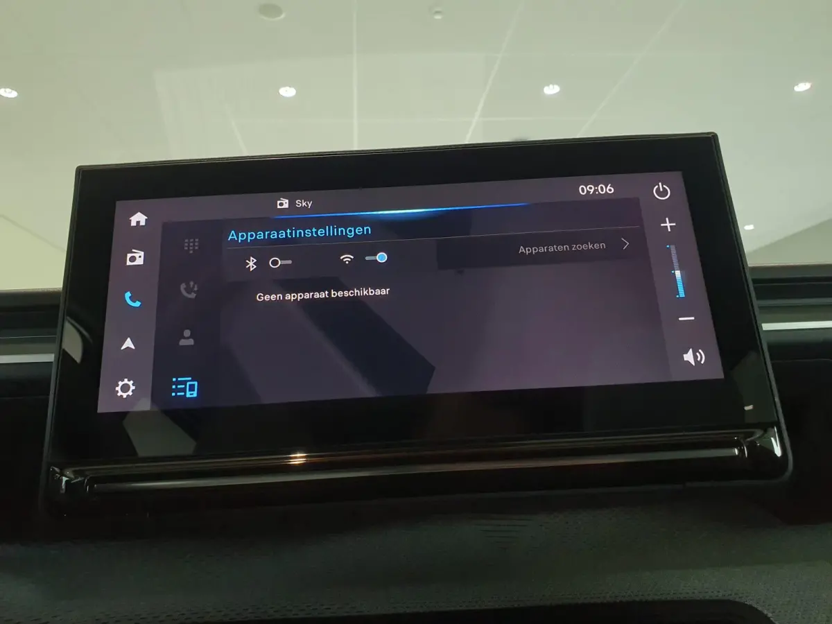Max 113pk 44 kWh Climate Control | Full Map Navigatie | Apple Carplay / Android Auto | Camera | Parkeersensoren | Bekleding Half Leder | Direct uit Voorraad Leverbaar!