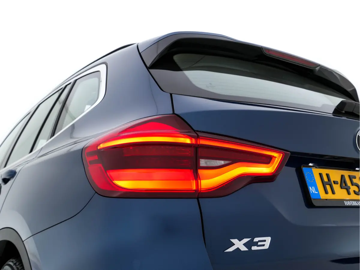 xDrive30d High Executive Luxury-Line Aut. *PANO | HEAD-UP | LEATHER | FULL-LED | NAVI-FULLMAP | HEATED-SPORT-SEATS | MEMORY-PACK | CAMERA | ECC | HIFI-AUDIO | PDC | CRUISE | TOWBAR |  19''AL