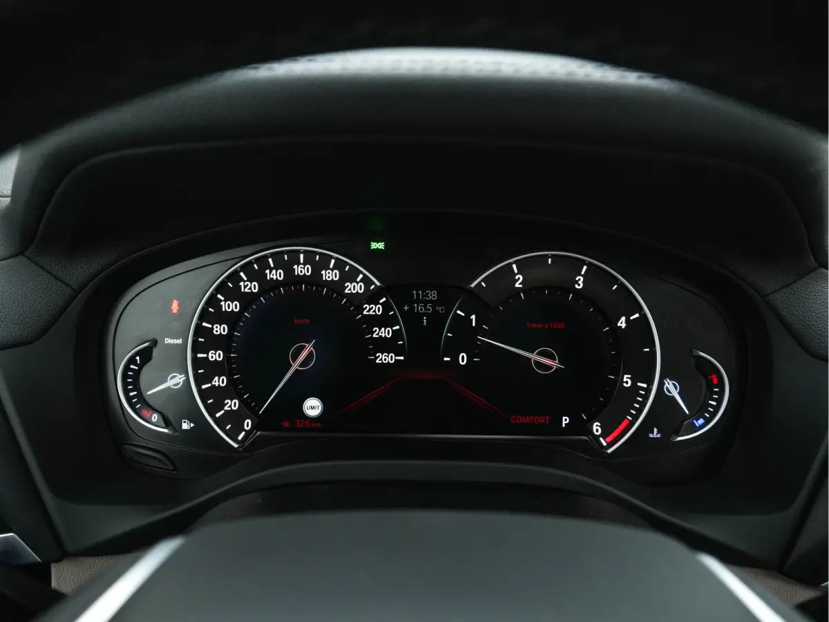 xDrive30d High Executive Luxury-Line Aut. *PANO | HEAD-UP | LEATHER | FULL-LED | NAVI-FULLMAP | HEATED-SPORT-SEATS | MEMORY-PACK | CAMERA | ECC | HIFI-AUDIO | PDC | CRUISE | TOWBAR |  19''AL