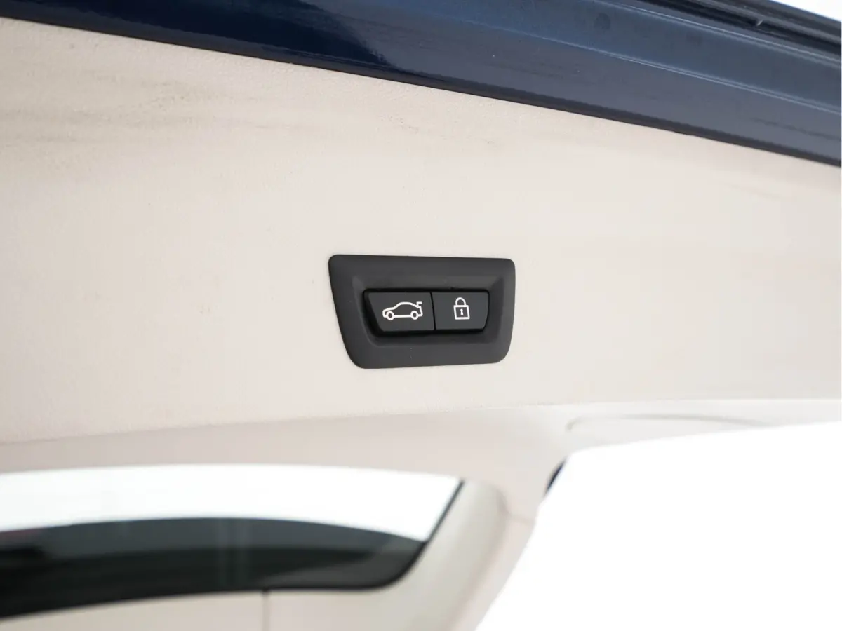 xDrive30d High Executive Luxury-Line Aut. *PANO | HEAD-UP | LEATHER | FULL-LED | NAVI-FULLMAP | HEATED-SPORT-SEATS | MEMORY-PACK | CAMERA | ECC | HIFI-AUDIO | PDC | CRUISE | TOWBAR |  19''AL