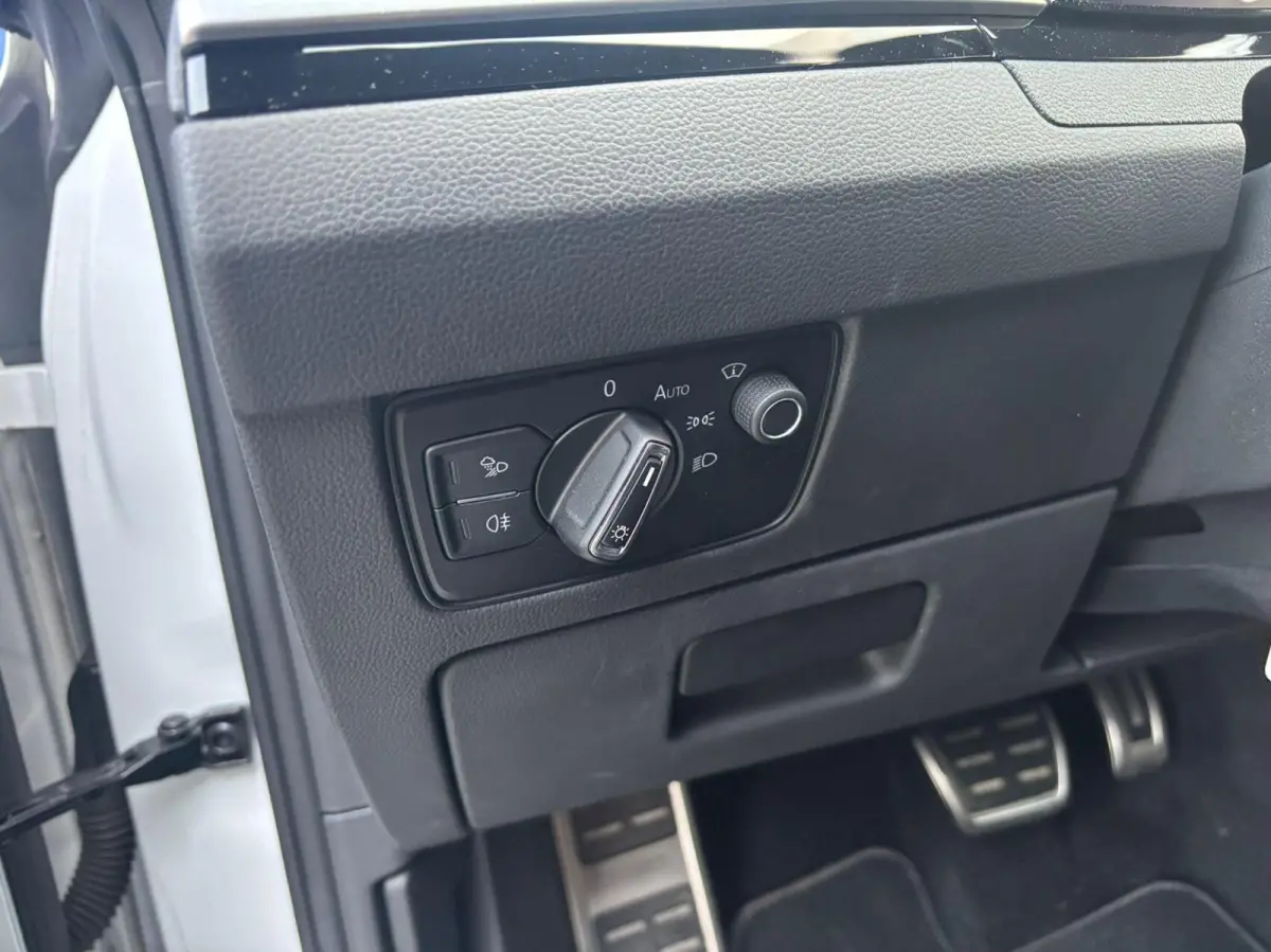 2.0 TDI R-Line Business/dsg/camera/carplay