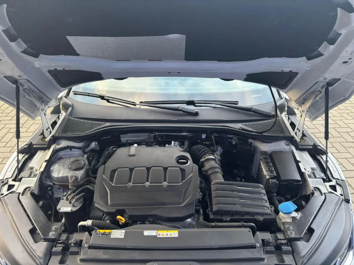 2.0 TDI R-Line Business/dsg/camera/carplay