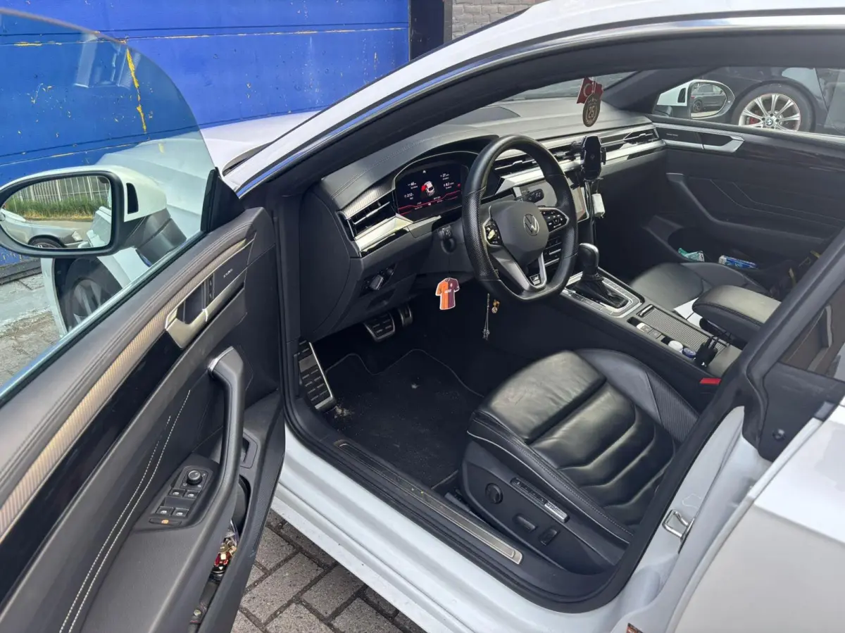 2.0 TDI R-Line Business/dsg/camera/carplay