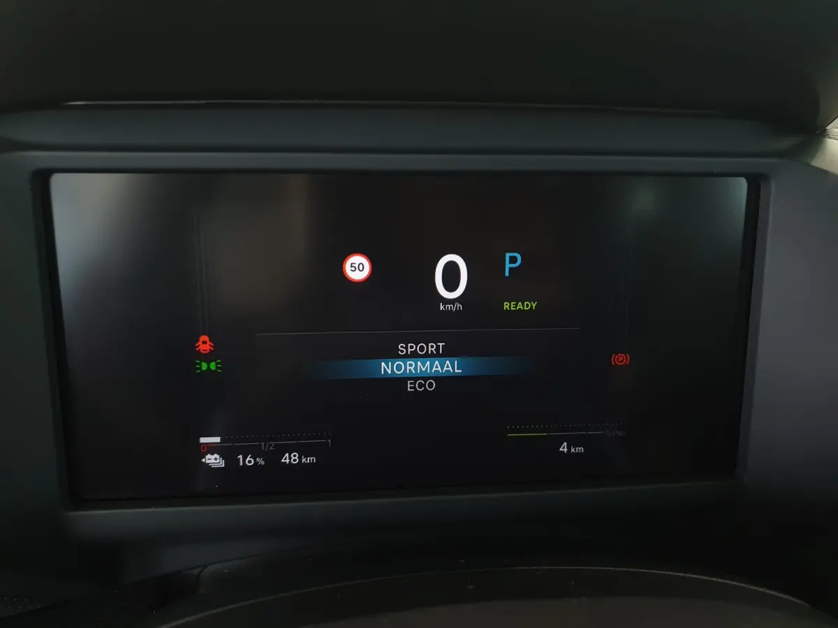 Business 156pk Extended range 54 kWh Climate Control | Verwarmde Voorstoelen | Voorruit Verwarmd | Full Map Navigatie | Apple Carplay / Android Auto | Bekleding Half Leder | Direct uit Voorr