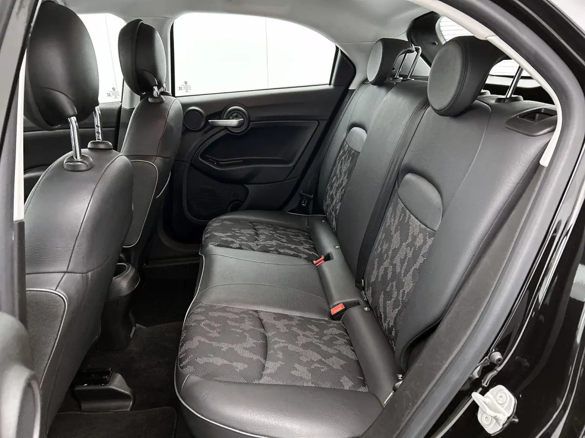 Cross 1.3 FireFly Turbo 150 | Automaat | Climate Control | DAB | Parkeersensoren
