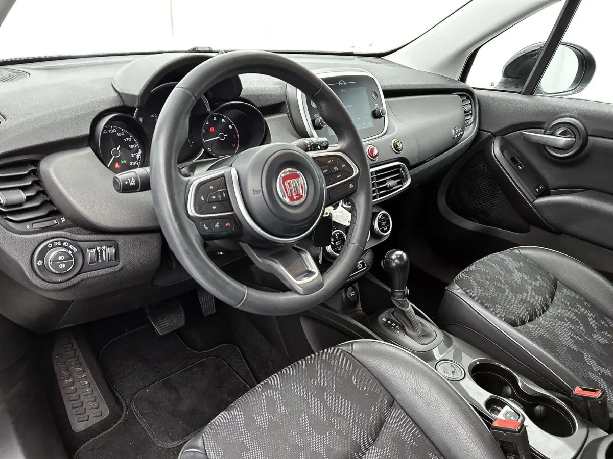 Cross 1.3 FireFly Turbo 150 | Automaat | Climate Control | DAB | Parkeersensoren