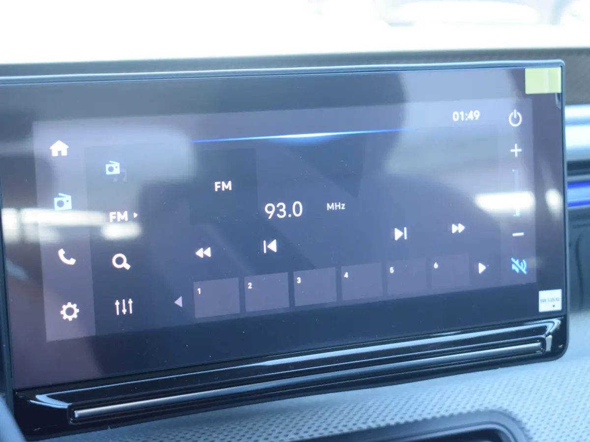 1.2 Turbo 100pk Plus | PARKEERSENSOREN | CARPLAY | AIRCO | DEMO