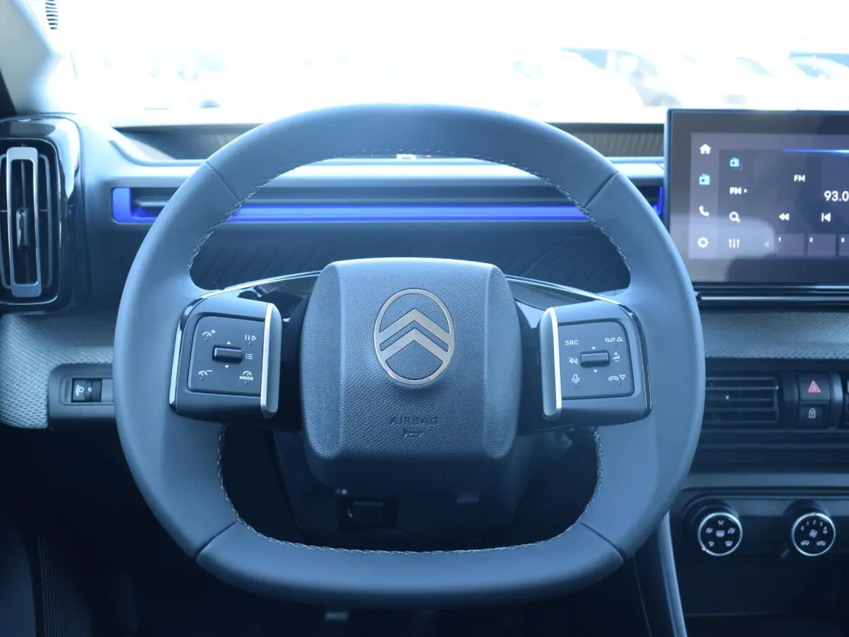 1.2 Turbo 100pk Plus | PARKEERSENSOREN | CARPLAY | AIRCO | DEMO