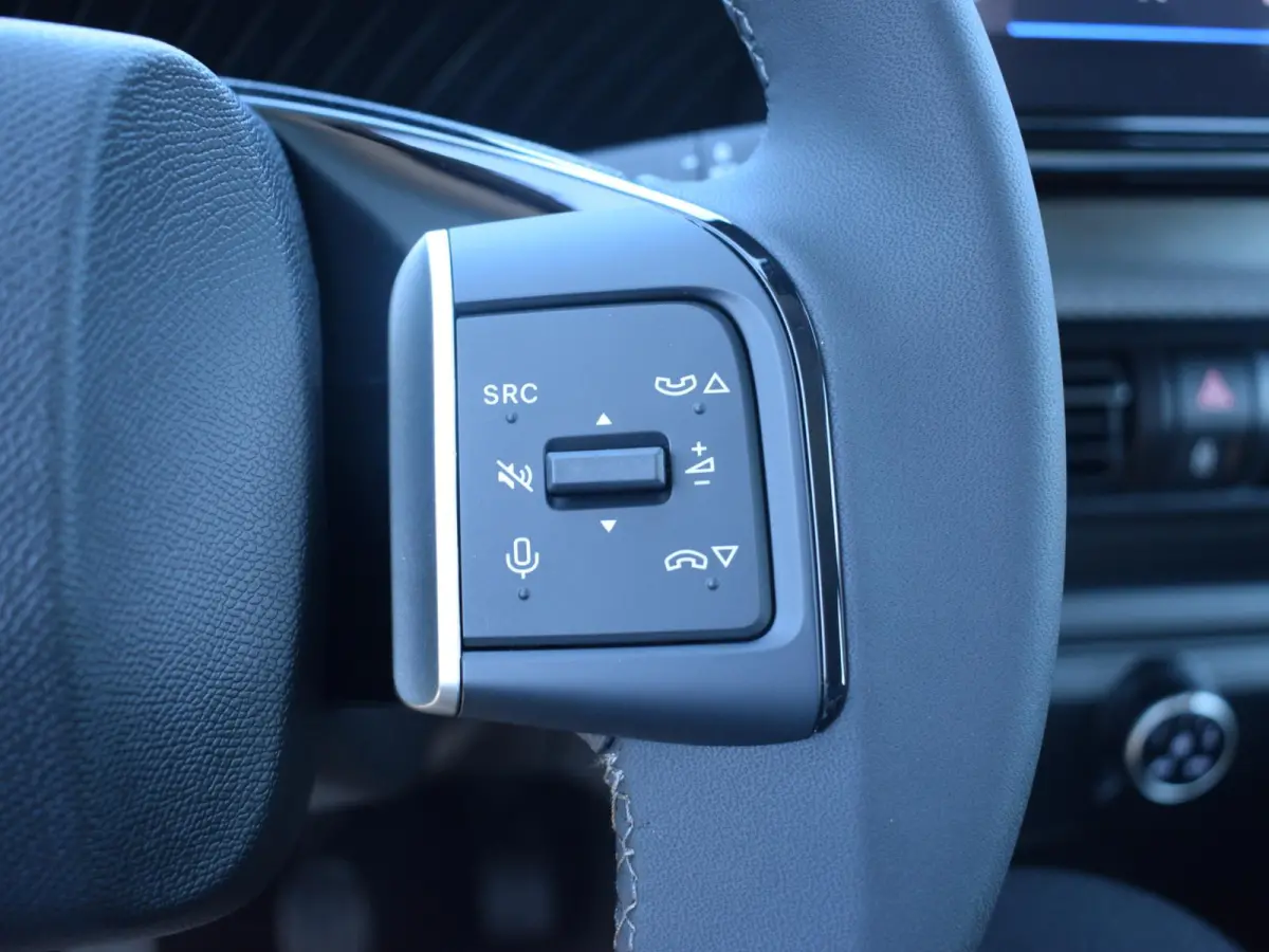 1.2 Turbo 100pk Plus | PARKEERSENSOREN | CARPLAY | AIRCO | DEMO