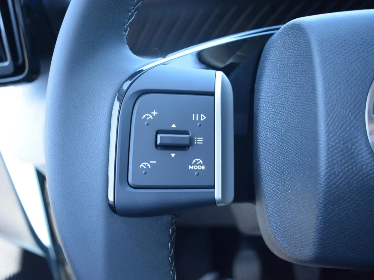 1.2 Turbo 100pk Plus | PARKEERSENSOREN | CARPLAY | AIRCO | DEMO