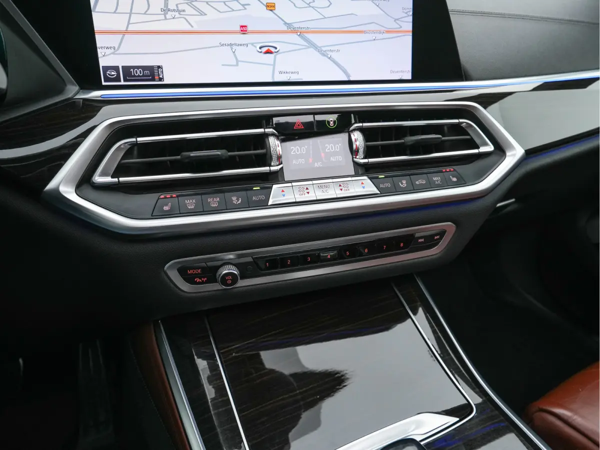 M50d High Executive M-Sportpack Aut. *PANO | HEAD-UP | DESIGN-LEATHER | LASER-LIGHT | TOP-VIEW | HARMAN/KARDON | MEMORY-PACK | DIGI-COCKPIT | DAB+ | HEATED-COMFORTSEATS | NAVI-FULLMAP | KEYL