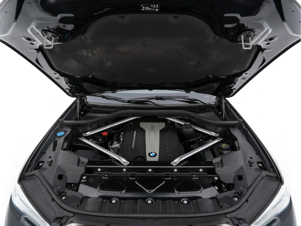 M50d High Executive M-Sportpack Aut. *PANO | HEAD-UP | DESIGN-LEATHER | LASER-LIGHT | TOP-VIEW | HARMAN/KARDON | MEMORY-PACK | DIGI-COCKPIT | DAB+ | HEATED-COMFORTSEATS | NAVI-FULLMAP | KEYL