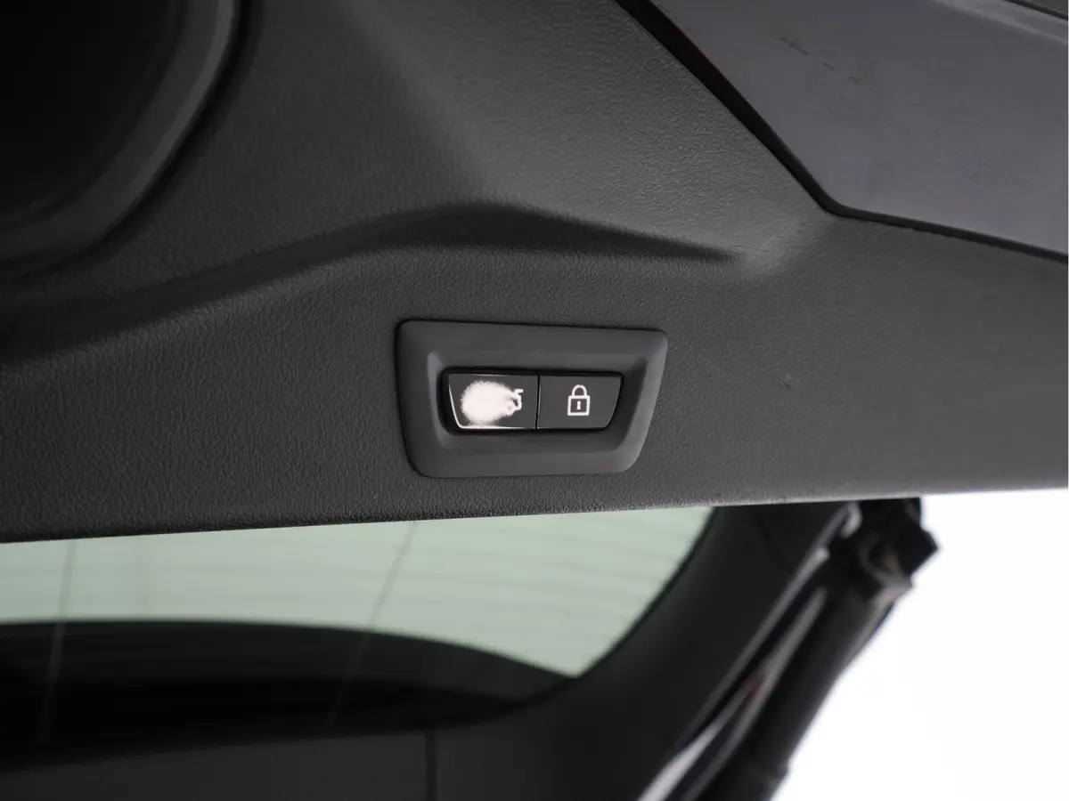 M50d High Executive M-Sportpack Aut. *PANO | HEAD-UP | DESIGN-LEATHER | LASER-LIGHT | TOP-VIEW | HARMAN/KARDON | MEMORY-PACK | DIGI-COCKPIT | DAB+ | HEATED-COMFORTSEATS | NAVI-FULLMAP | KEYL