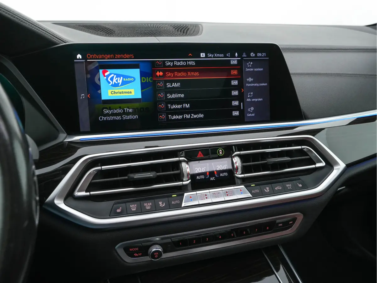M50d High Executive M-Sportpack Aut. *PANO | HEAD-UP | DESIGN-LEATHER | LASER-LIGHT | TOP-VIEW | HARMAN/KARDON | MEMORY-PACK | DIGI-COCKPIT | DAB+ | HEATED-COMFORTSEATS | NAVI-FULLMAP | KEYL
