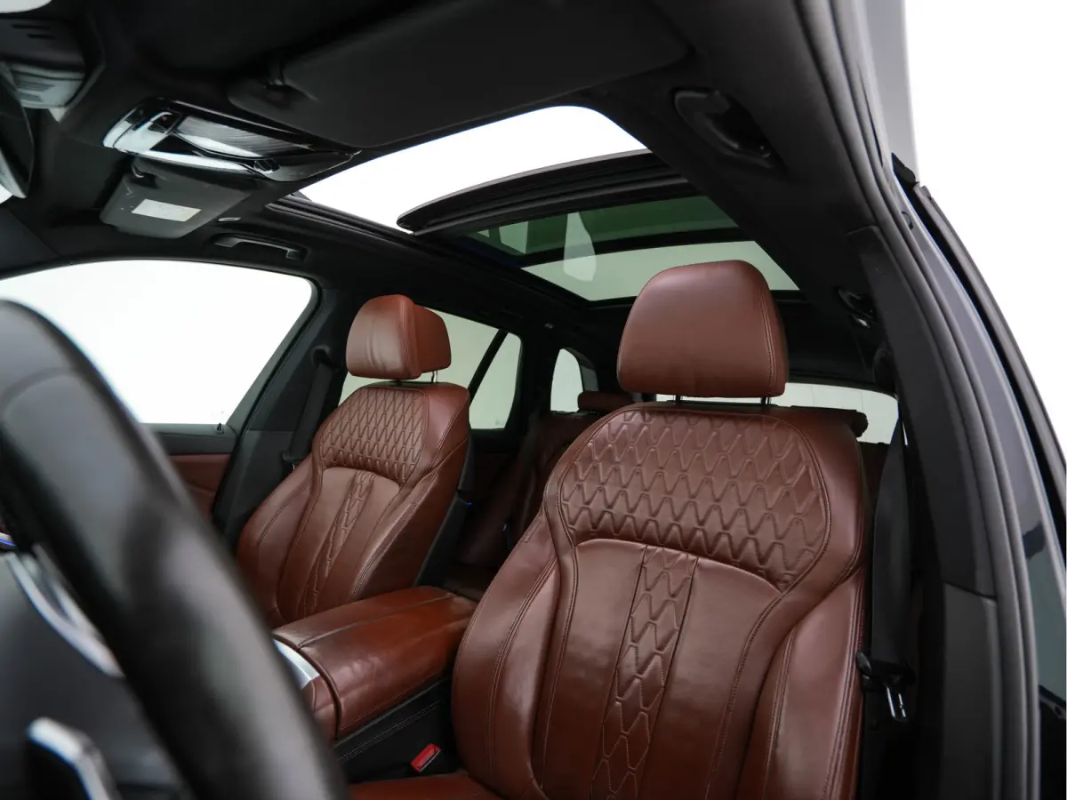 M50d High Executive M-Sportpack Aut. *PANO | HEAD-UP | DESIGN-LEATHER | LASER-LIGHT | TOP-VIEW | HARMAN/KARDON | MEMORY-PACK | DIGI-COCKPIT | DAB+ | HEATED-COMFORTSEATS | NAVI-FULLMAP | KEYL