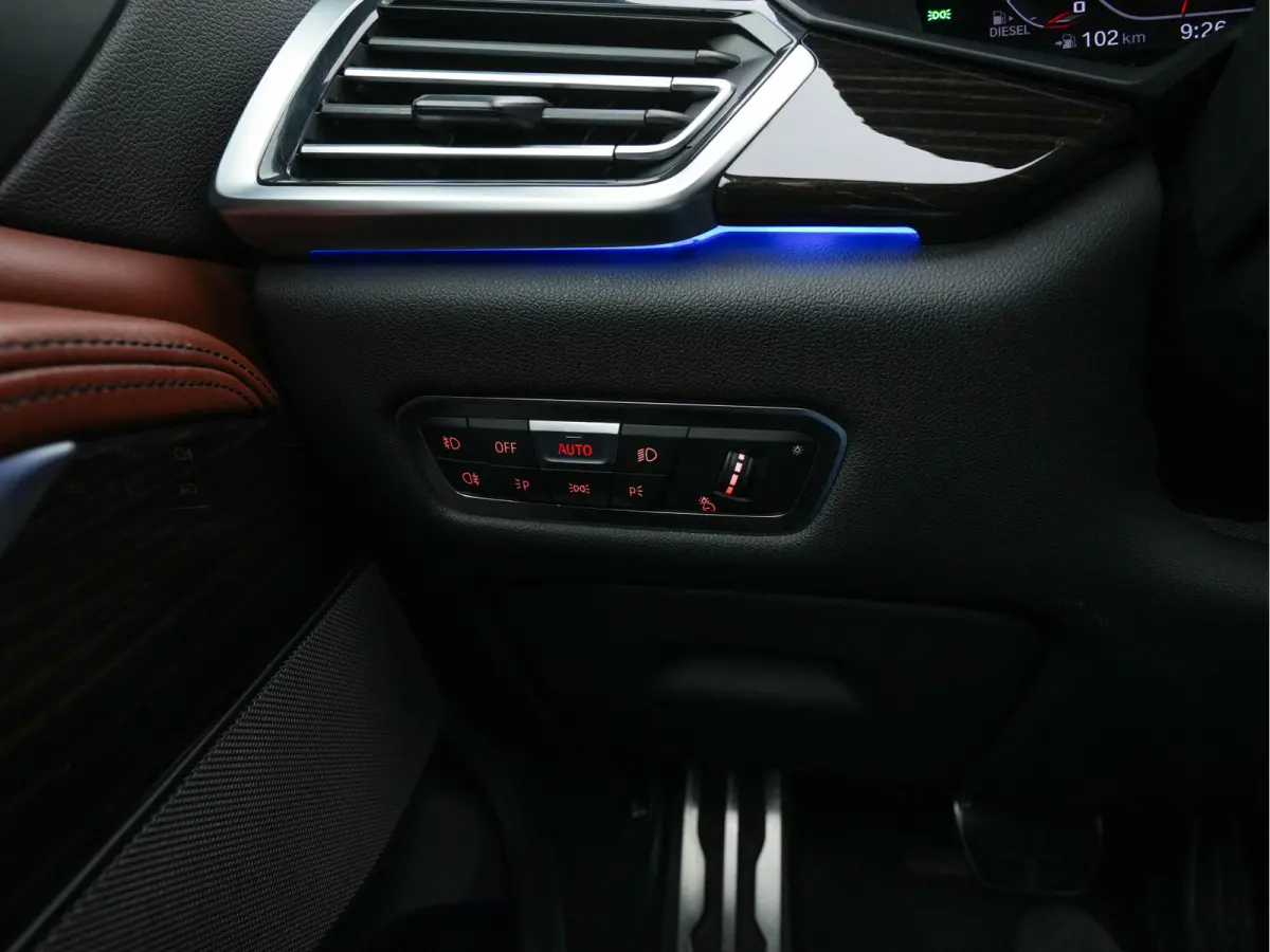 M50d High Executive M-Sportpack Aut. *PANO | HEAD-UP | DESIGN-LEATHER | LASER-LIGHT | TOP-VIEW | HARMAN/KARDON | MEMORY-PACK | DIGI-COCKPIT | DAB+ | HEATED-COMFORTSEATS | NAVI-FULLMAP | KEYL